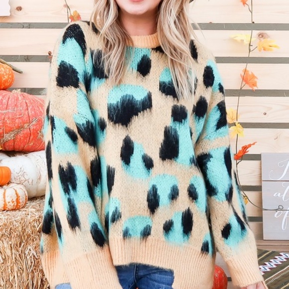 Leopard print mint cream fuzzy oversized sweater - Picture 8 of 10
